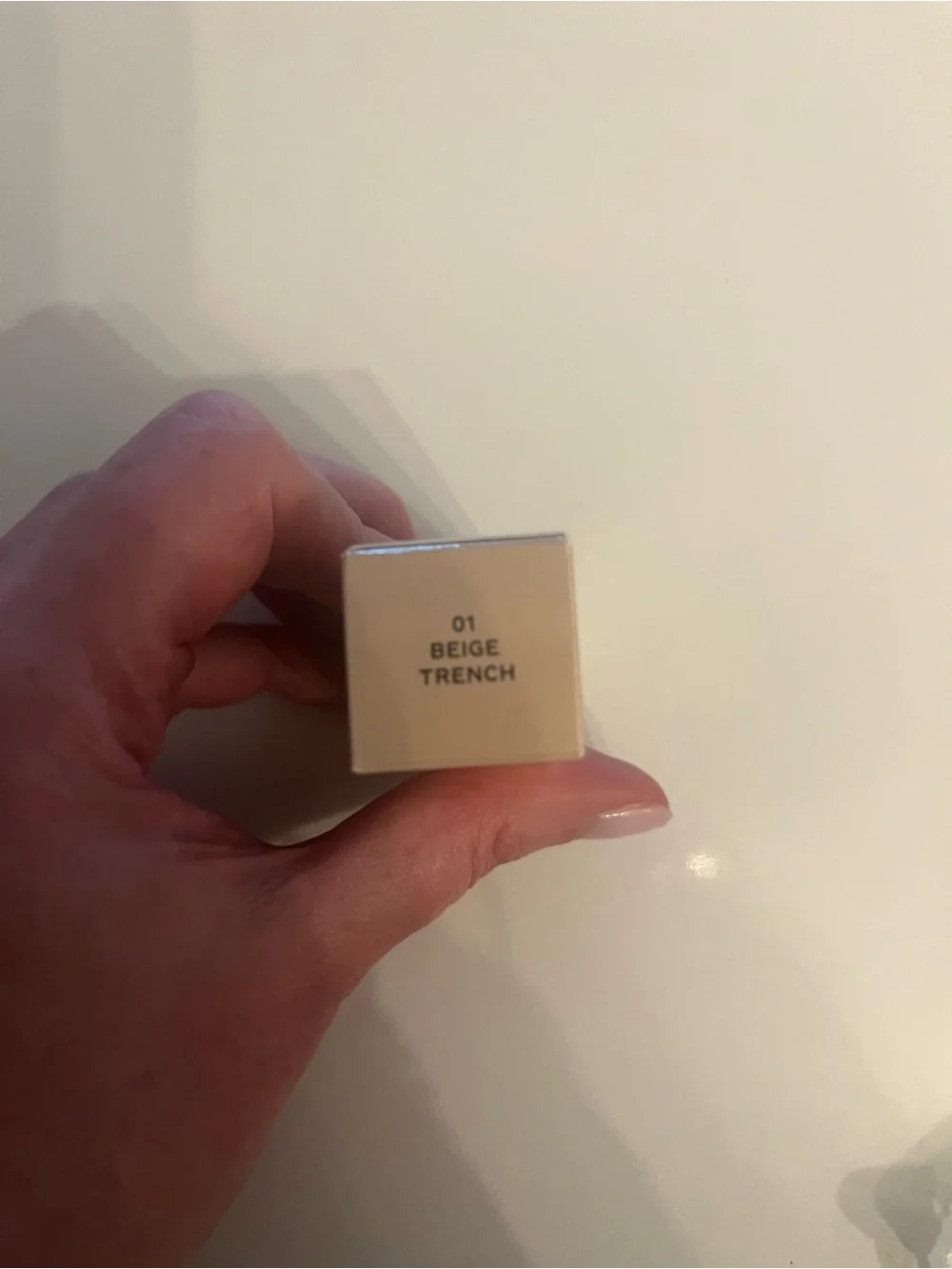 Burberry Satin Lipstick Beige Trench 01